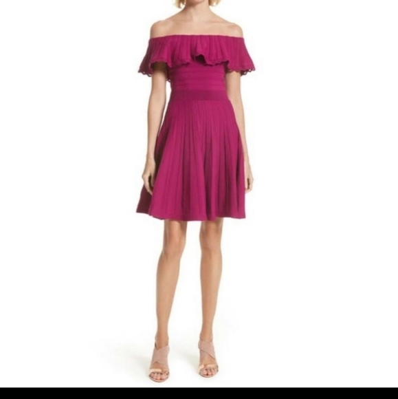 Ted Baker London Dresses & Skirts - Ted Baker offshoulders dress